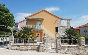 Apartments Alma