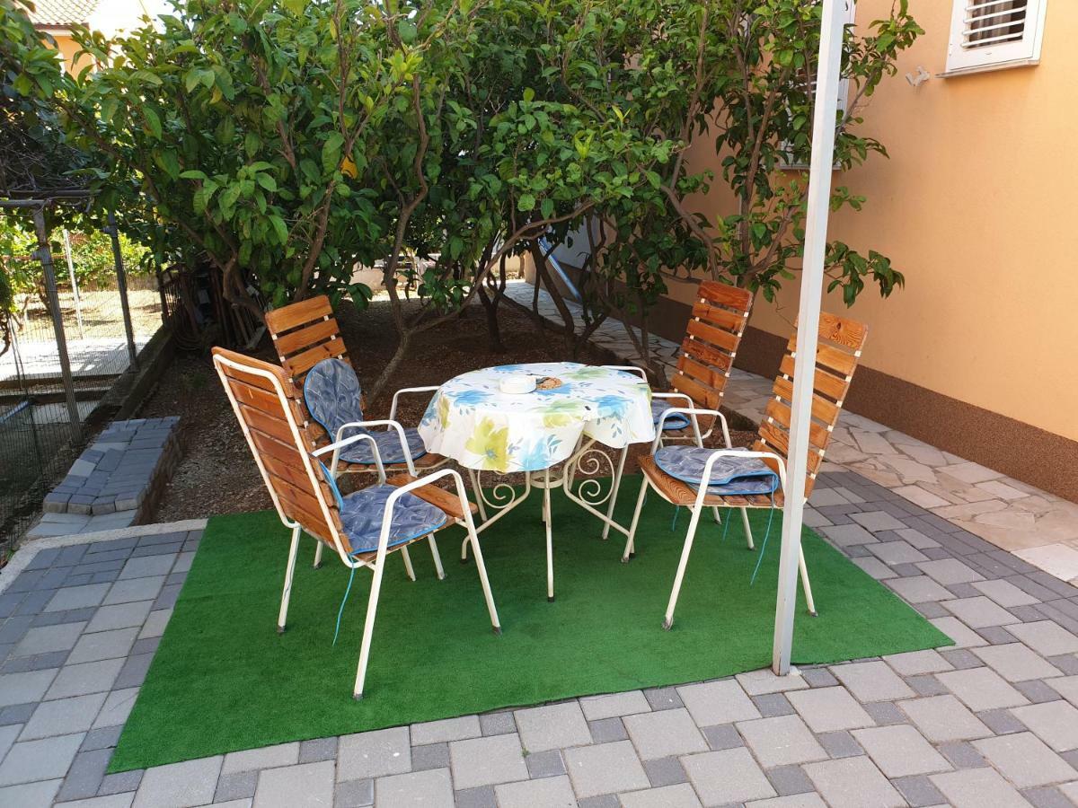 Apartments Alma Orebić Zewnętrze zdjęcie