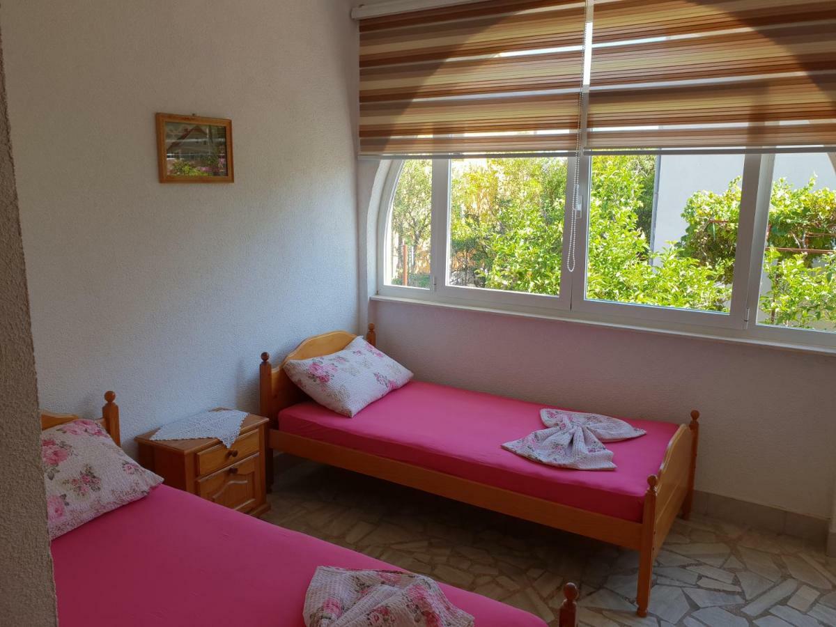 Apartments Alma Orebić Zewnętrze zdjęcie